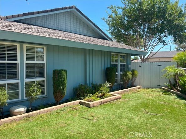 3050 Madison Avenue, Costa Mesa CA 92626