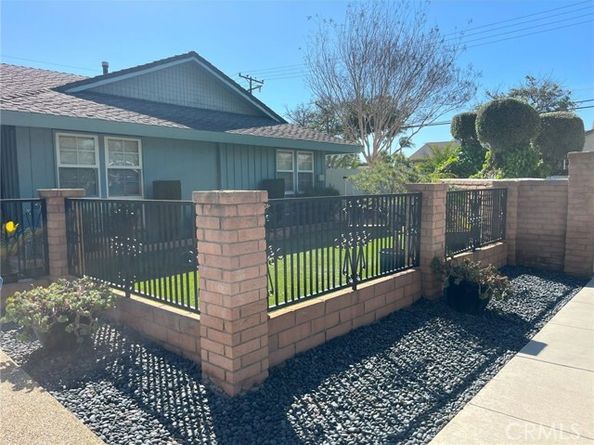 3050 Madison Avenue, Costa Mesa CA 92626