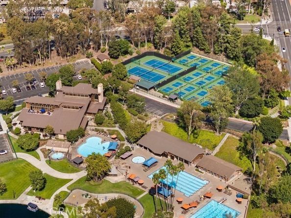 24802 Forest Knoll Lane, Lake Forest (el Toro) CA 92630