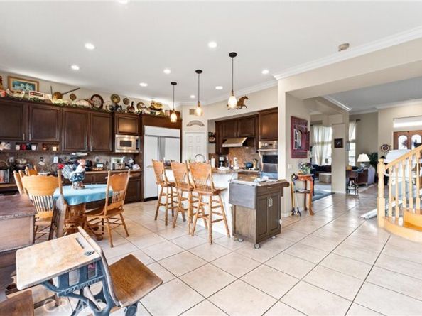 7572 E Endemont Court, Anaheim CA 92808
