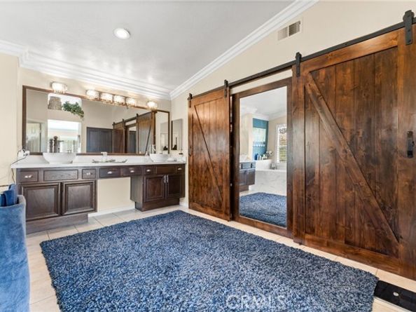 7572 E Endemont Court, Anaheim CA 92808