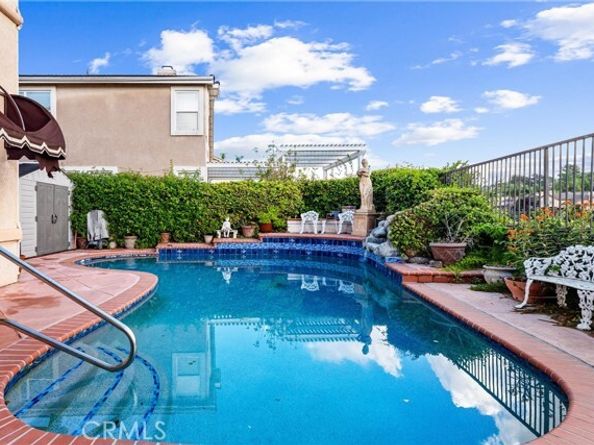 7572 E Endemont Court, Anaheim CA 92808
