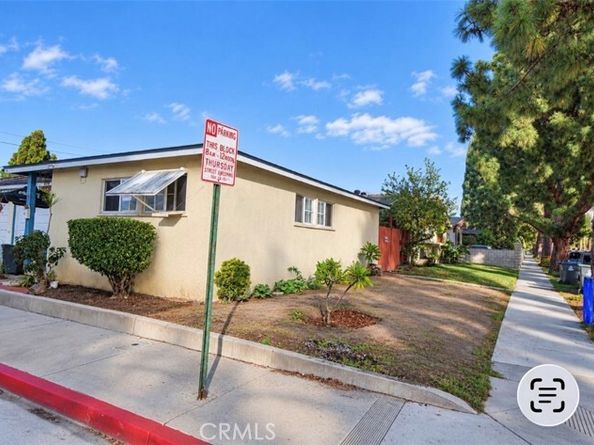 213 S Baker, Santa Ana CA 92703