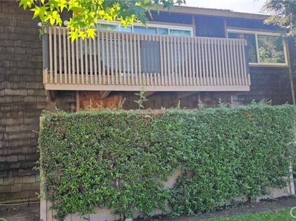 1008 Cabrillo Park C, Santa Ana CA 92701