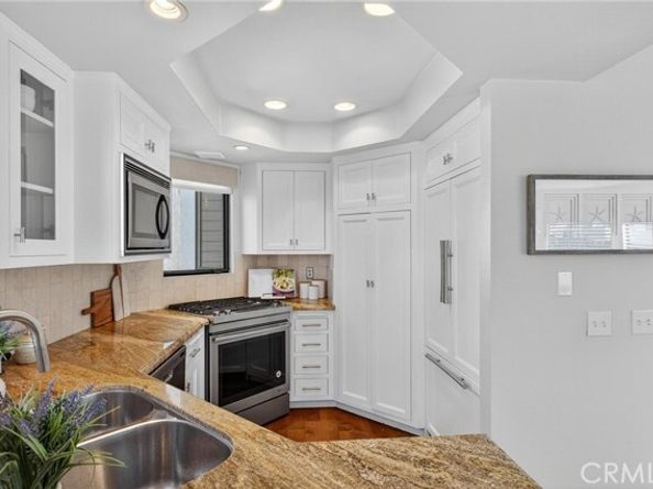 444 30th Street, Manhattan Beach CA 90266