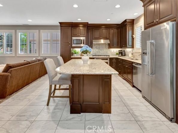 21 Lantana, Lake Forest (el Toro) CA 92630