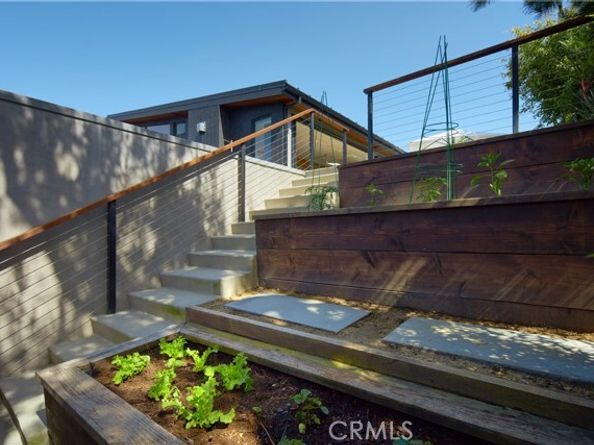 333 Milford Drive, Corona Del Mar (newport Beach) CA 92625