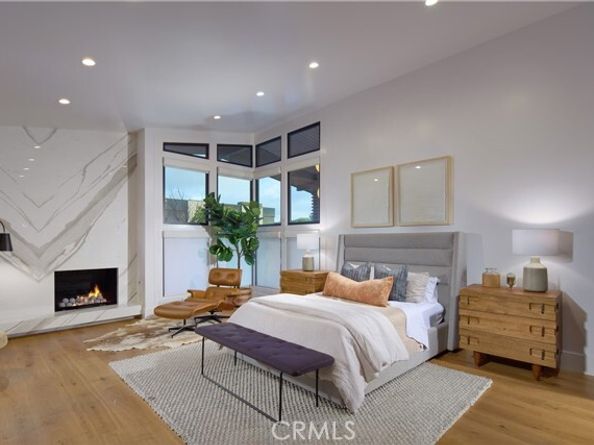 333 Milford Drive, Corona Del Mar (newport Beach) CA 92625