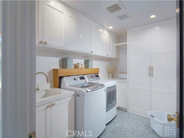333 Milford Drive, Corona Del Mar (newport Beach) CA 92625