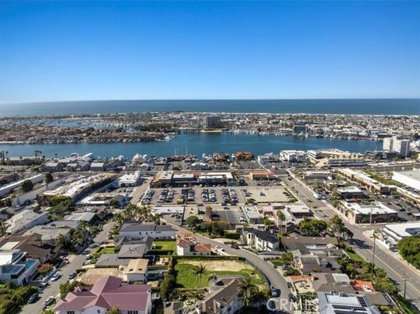 230 Ocean View Avenue, Newport Beach CA 92663