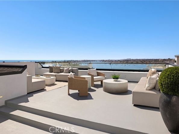 220 Carnation Ave., Corona Del Mar (newport Beach) CA 92625