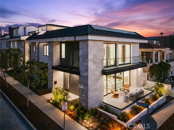 220 Carnation Ave., Corona Del Mar (newport Beach) CA 92625