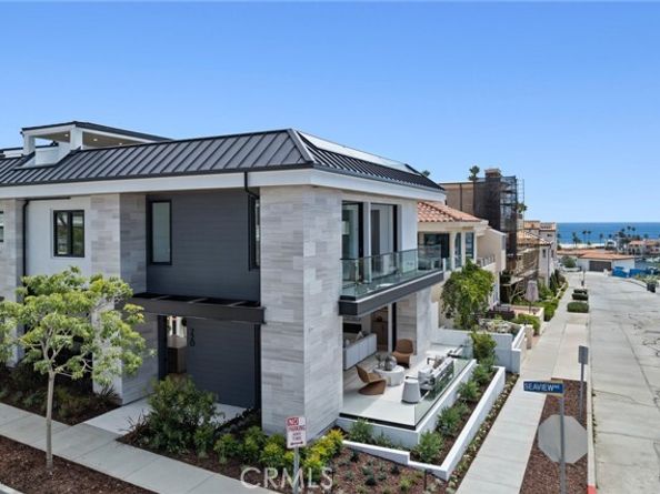 220 Carnation Ave., Corona Del Mar (newport Beach) CA 92625