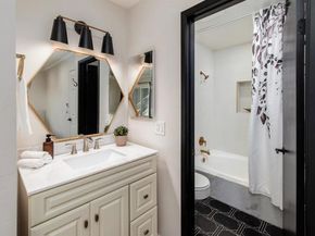 2349 Altisma Way B, Carlsbad CA 92009