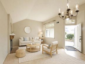 6871 Seaspray Ln, Carlsbad CA 92011