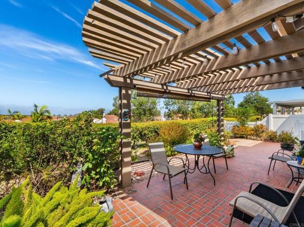 4564 Cordoba Way, Oceanside CA 92056