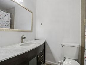18620 Hatteras Street 247, Tarzana (los Angeles) CA 91356