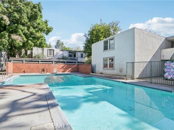 18620 Hatteras Street 247, Tarzana (los Angeles) CA 91356