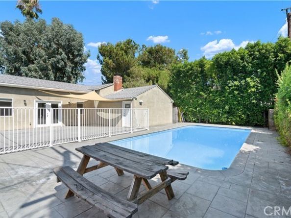 5732 Wilbur Avenue, Tarzana (los Angeles) CA 91356