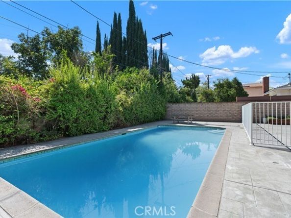 5732 Wilbur Avenue, Tarzana (los Angeles) CA 91356