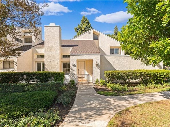 7 Lake Rd, Irvine CA 92614
