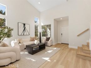 5 Chatri Circle, Lake Forest (el Toro) CA 92610