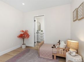 5 Chatri Circle, Lake Forest (el Toro) CA 92610