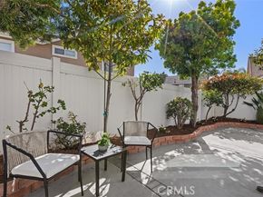 5 Chatri Circle, Lake Forest (el Toro) CA 92610