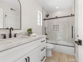 5 Chatri Circle, Lake Forest (el Toro) CA 92610
