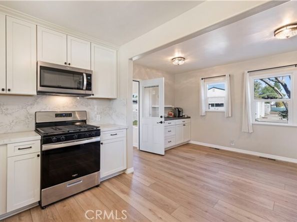 9816 Burnet, North Hills (los Angeles) CA 91343