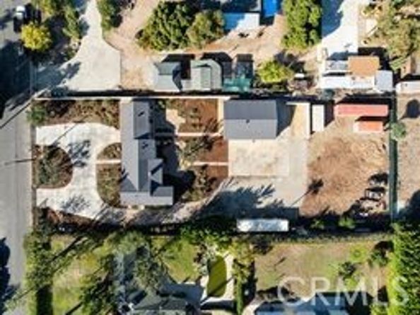 9816 Burnet, North Hills (los Angeles) CA 91343