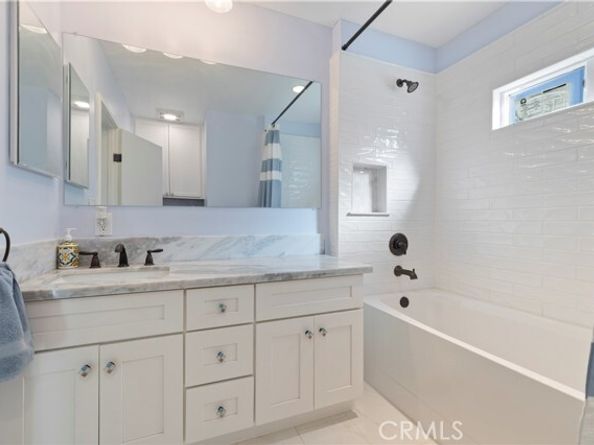 9816 Burnet, North Hills (los Angeles) CA 91343