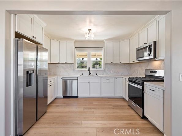 9816 Burnet, North Hills (los Angeles) CA 91343