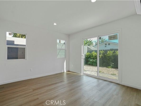 14320 Osborne Street, Panorama City (los Angeles) CA 91402
