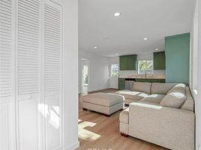 14320 Osborne Street, Panorama City (los Angeles) CA 91402