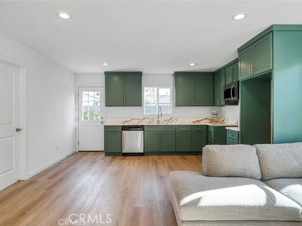 14320 Osborne Street, Panorama City (los Angeles) CA 91402
