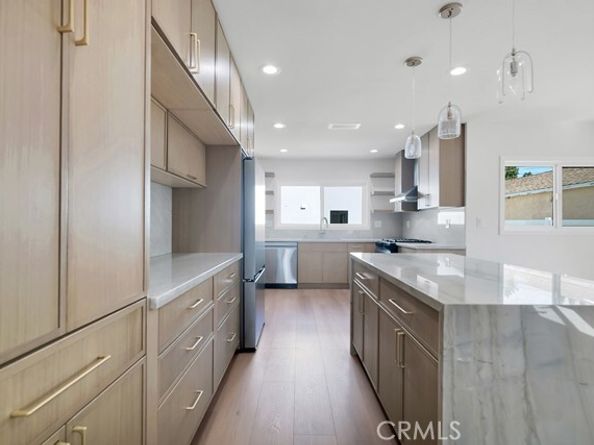6156 Colbath, Los Angeles CA 91401