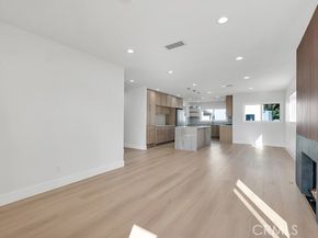 6156 Colbath, Los Angeles CA 91401