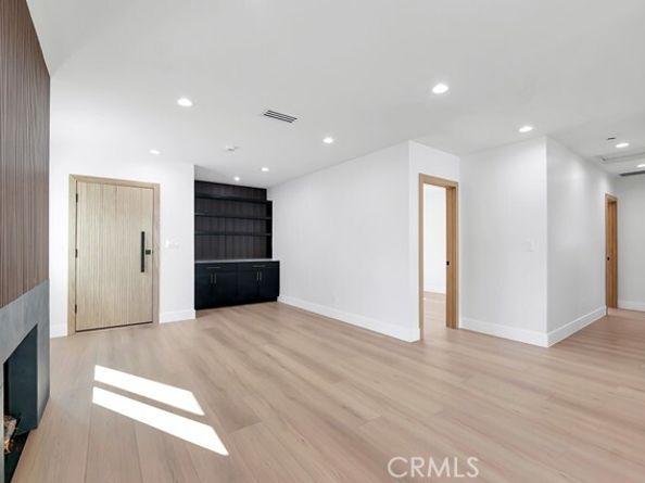 6156 Colbath, Los Angeles CA 91401
