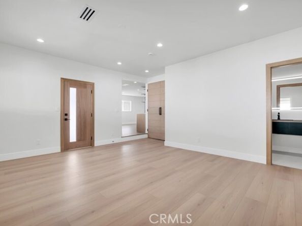 6156 Colbath, Los Angeles CA 91401