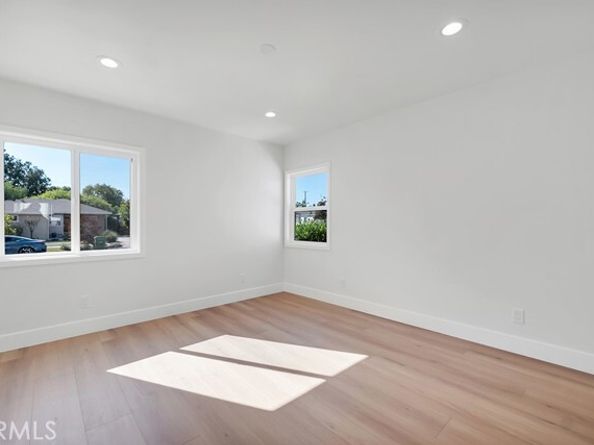 6156 Colbath, Los Angeles CA 91401