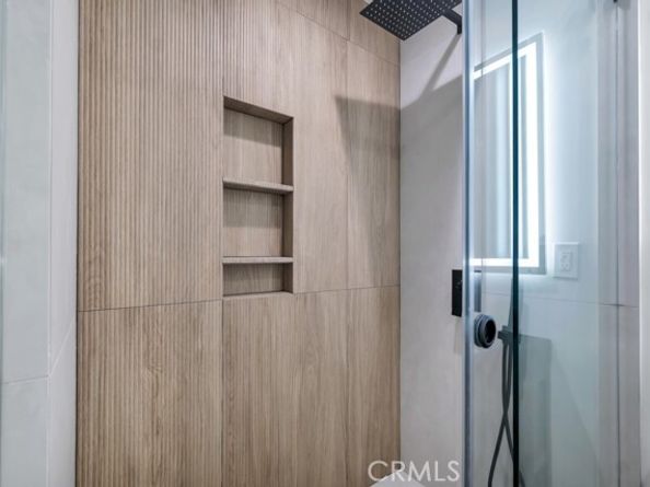 6156 Colbath, Los Angeles CA 91401