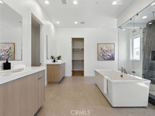 11925 Red Hawk Lane, Porter Ranch (los Angeles) CA 91326