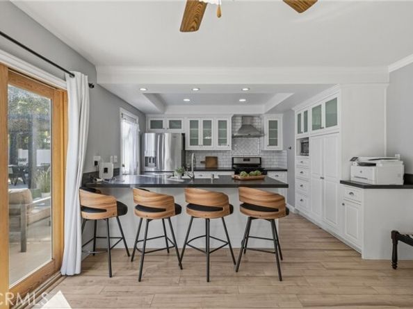 23010 Hartland, West Hills (los Angeles) CA 91307