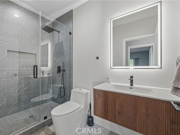 23010 Hartland, West Hills (los Angeles) CA 91307