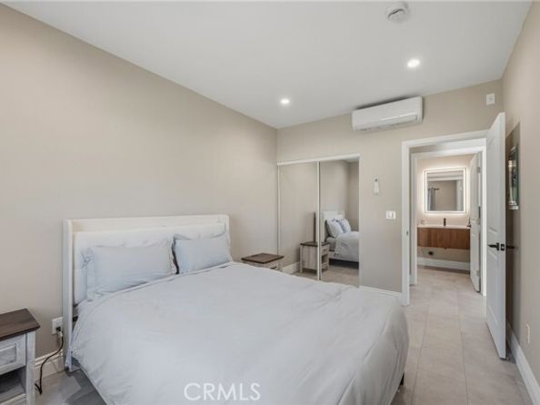 23010 Hartland, West Hills (los Angeles) CA 91307