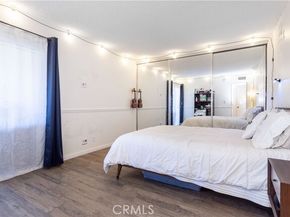 18307 Burbank, Tarzana (los Angeles) CA 91356