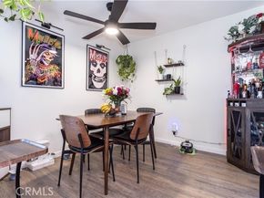 18307 Burbank, Tarzana (los Angeles) CA 91356