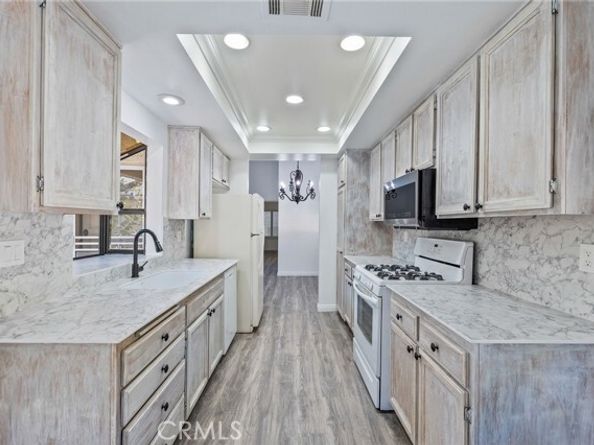 5712 Skyview Way A, Agoura Hills CA 91301