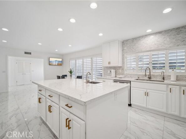 17158 Citronia Street, Northridge (los Angeles) CA 91325
